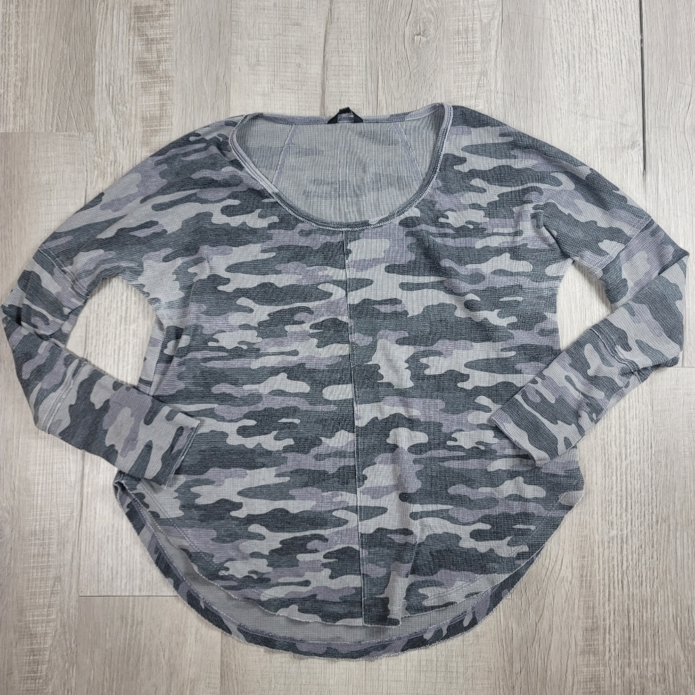 Lucky Brand Mens Gray Camo Longsleeve Shirt Sweater | Size L